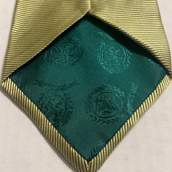 Gold Tommy Hilfiger Crest  Logo 100% Silk tie - Picture 8 of 8